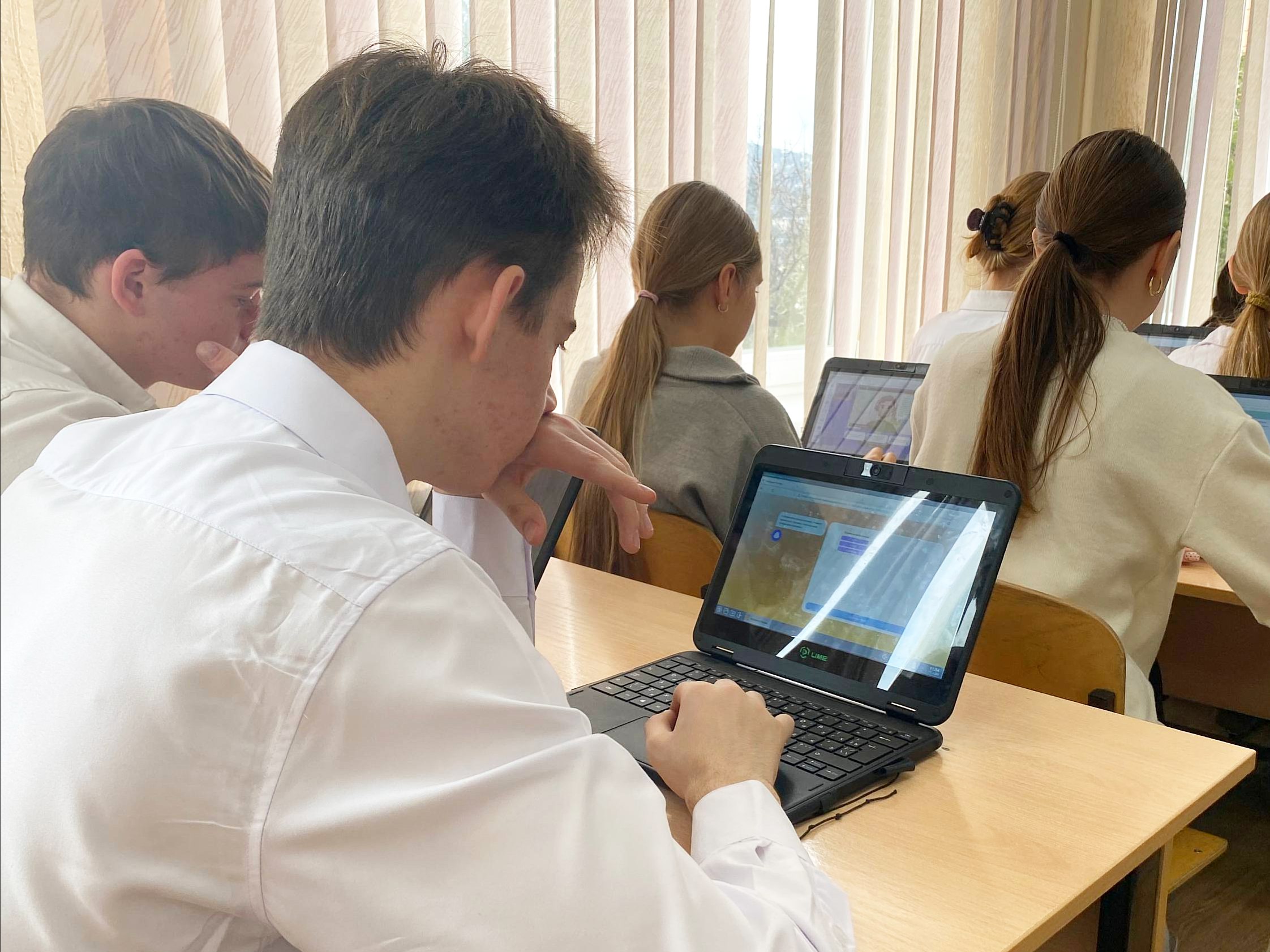 Сотрудники Департамента цифрового развития Севастополя провели день информатики для севастопольских школьников!